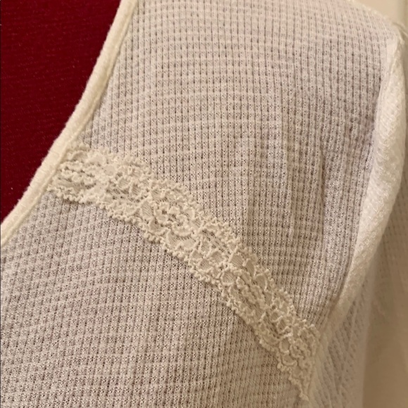 Kenzie Elegant White Long Sleeve Top - Picture 3 of 10